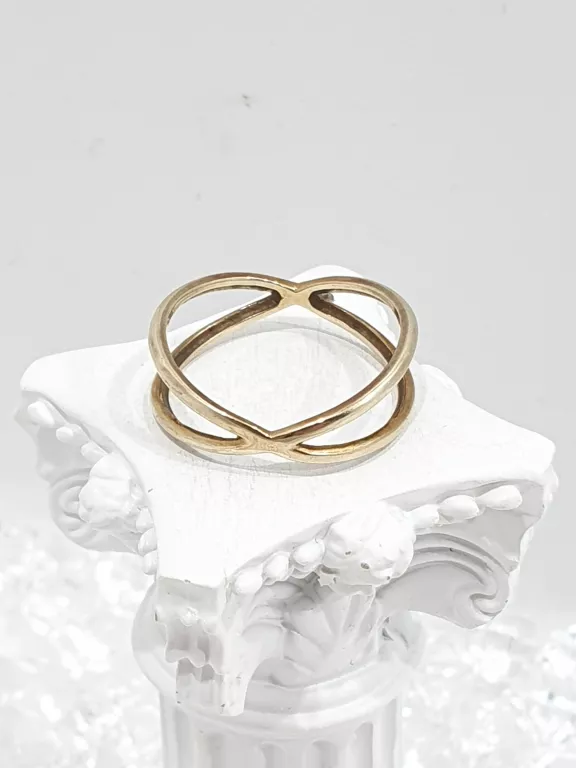 NIETUZINKOWY ZŁOTY PIERSCIONEK 1,57G 333 R 13