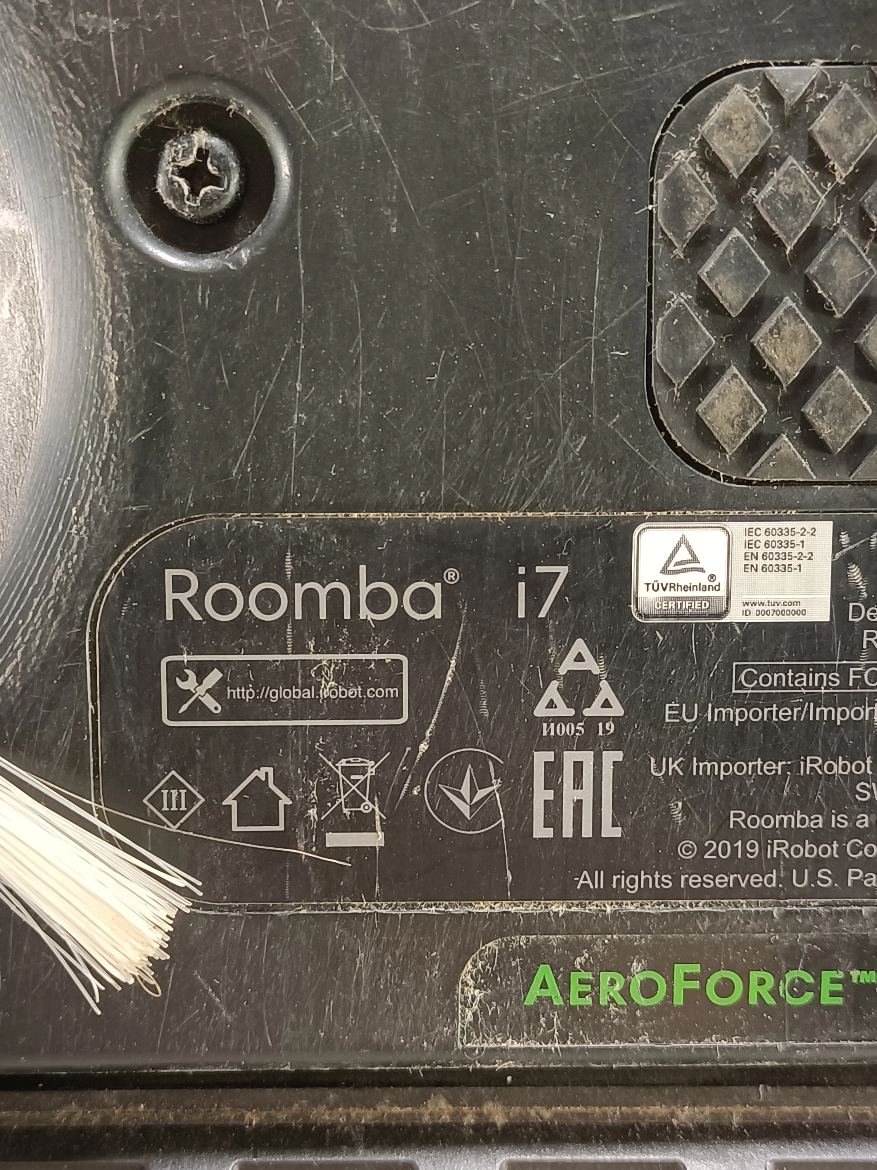 robot-sprzatajacy-irobot-roomba-i7-czujniki-205846-1