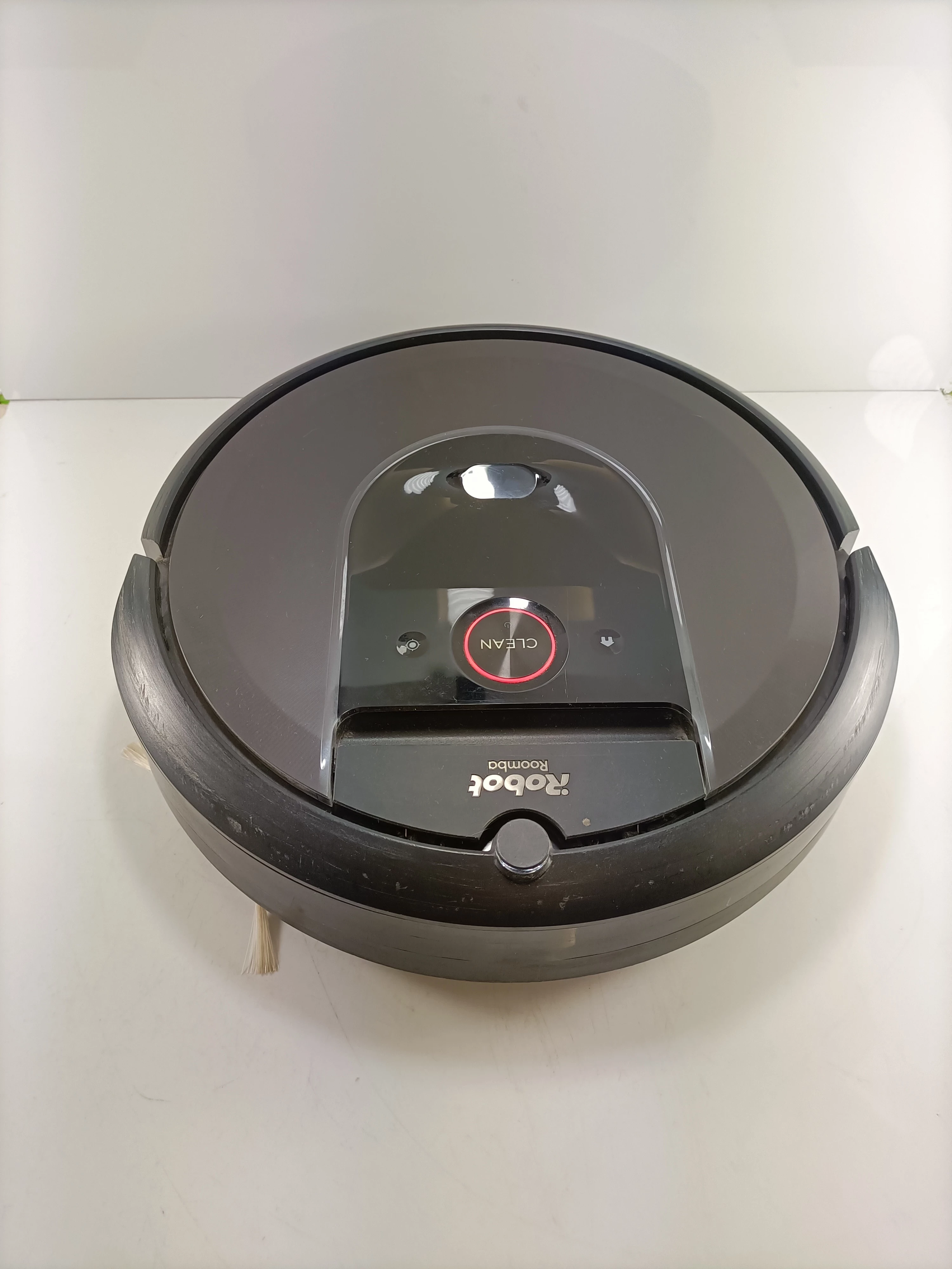 robot-sprzatajacy-irobot-roomba-i7-kolor-dominujacy-129357-8