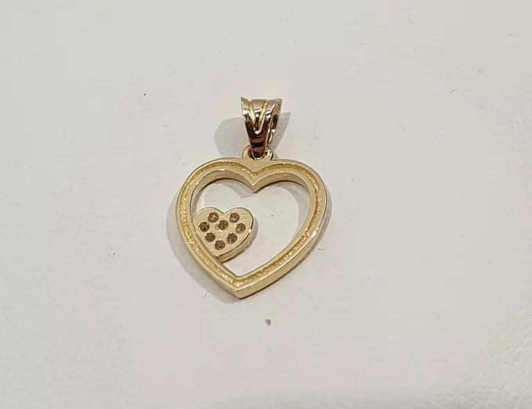 ŚLICZNA ZŁOTA ZAWIESZKA SERCE W SERCU P585 G0,98