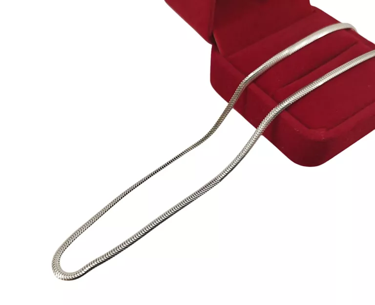 SREBRNY ŁAŃCUSZEK W: 5,57G