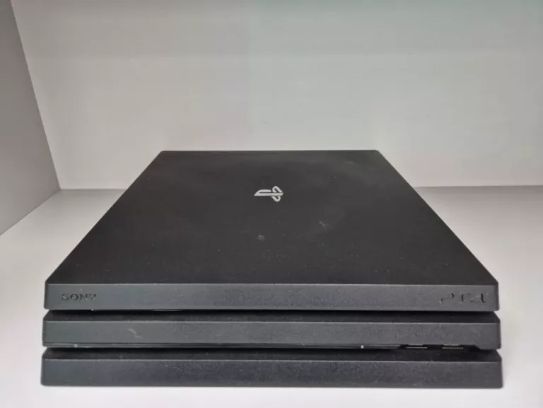 KONSOLA PS4 PRO CUH-7216B
