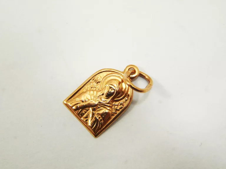 DELIKATNY MEDALIK ZŁOTY PR 585