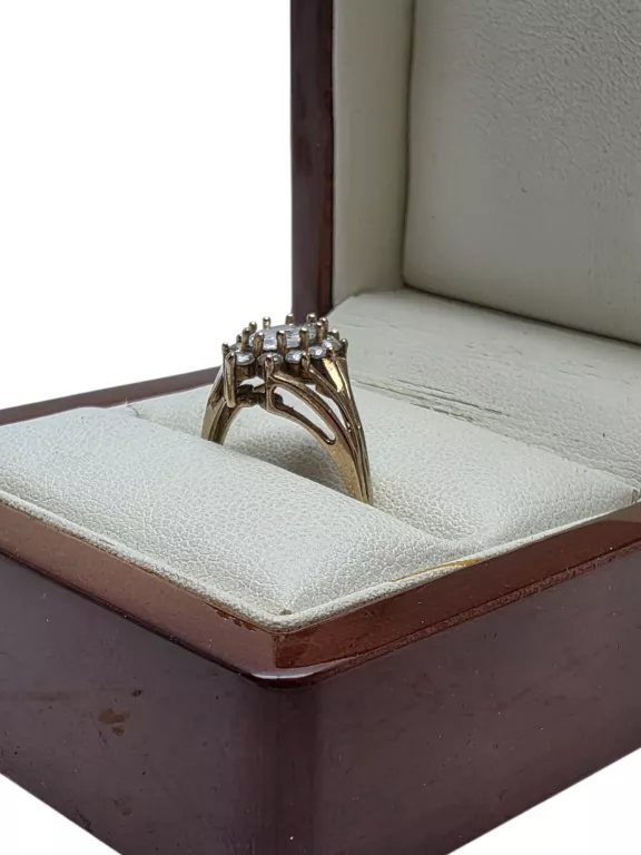 PIEKNY ZŁOTY PIERŚCIONEK, P 375, 2,37 G, R 18