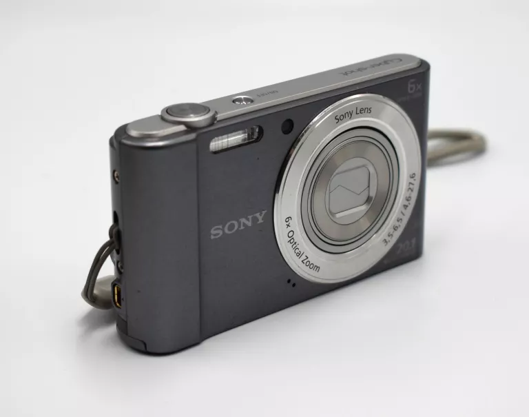 APARAT CYFROWY SONY DSC-W810 SREBRNY