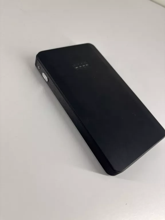 PROSTOWNIK ROZRUCH POWERBANK AKUMULATOR JUMP STARTER