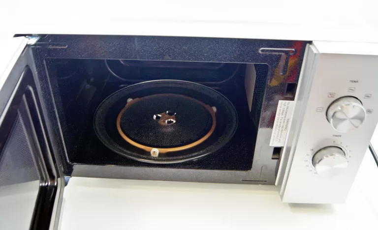 KUCHENKA MIKROFALOWA HISENSE H20MOMP1H /ŁADNY STAN