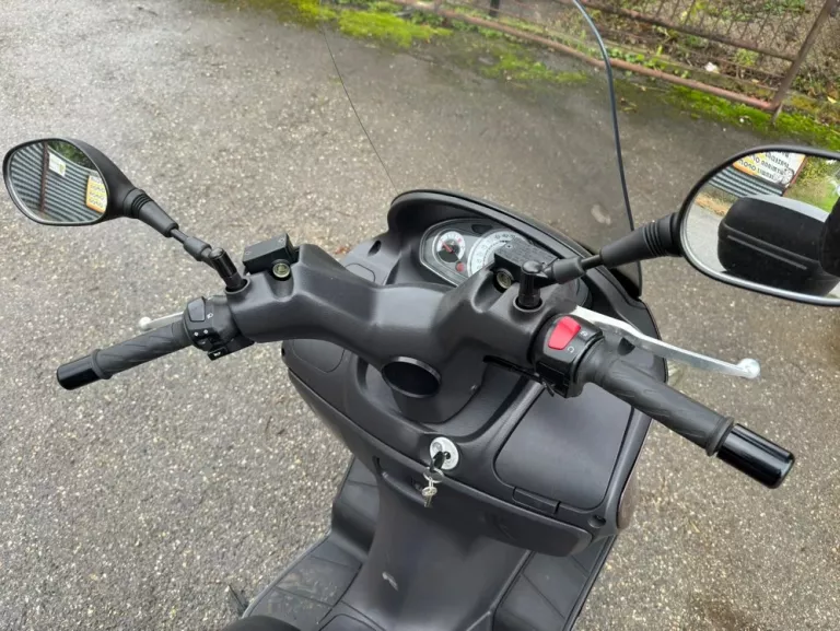 SKUTER SUZUKI BURGMAN 125 2012 – NISKI PRZEBIEG 17 579 KM – AUTOMAT