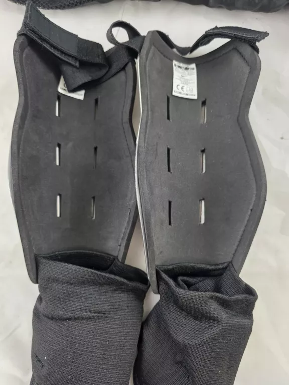 OCHRANIACZE NIKE SP0178