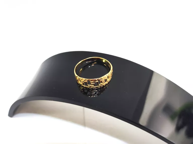 ZŁOTY PIERŚCIONEK R20 P585 2,16G