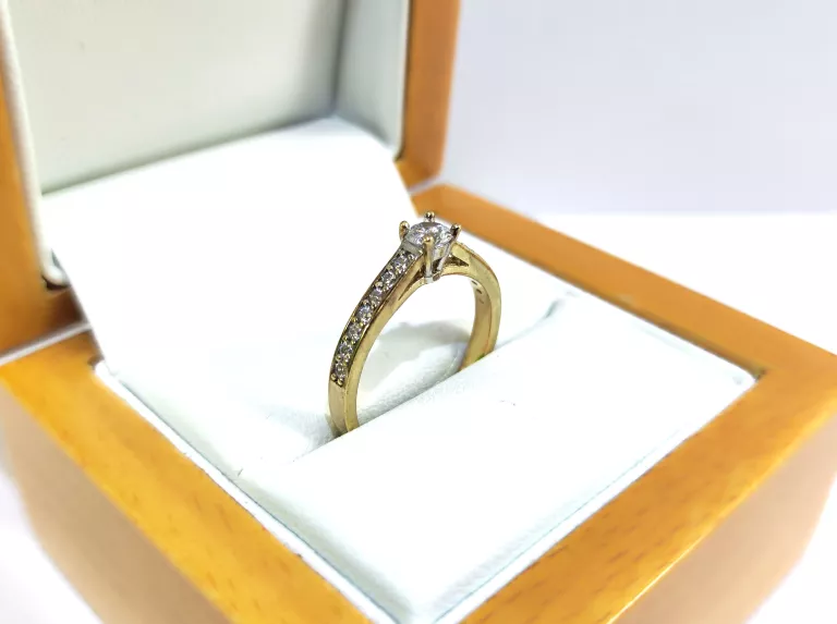 ZŁOTY PIERŚCIONEK R13 P333 2,28G