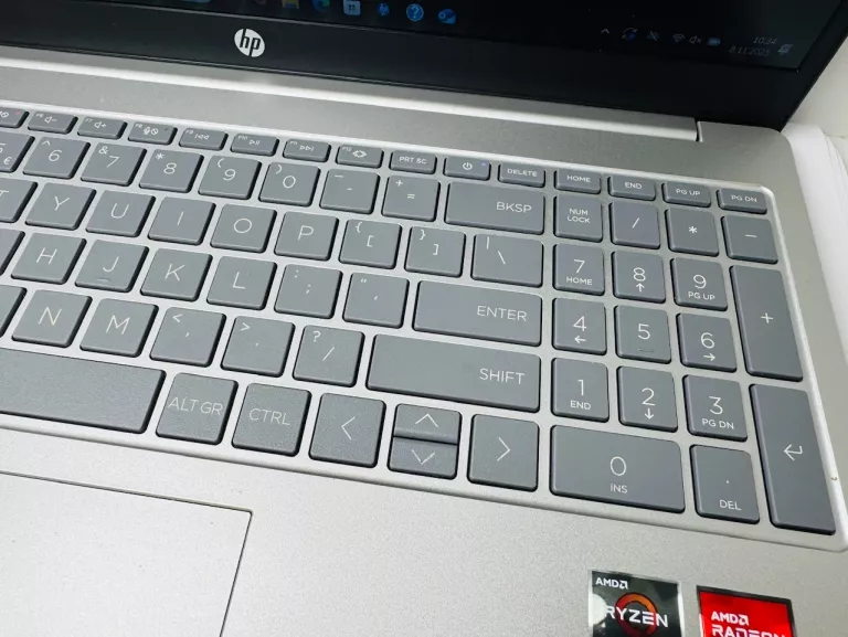 LAPTOP HP 15-FC0026NW