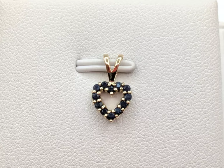 ZŁOTA ZAWIESZKA ONYKS 585 0,54G