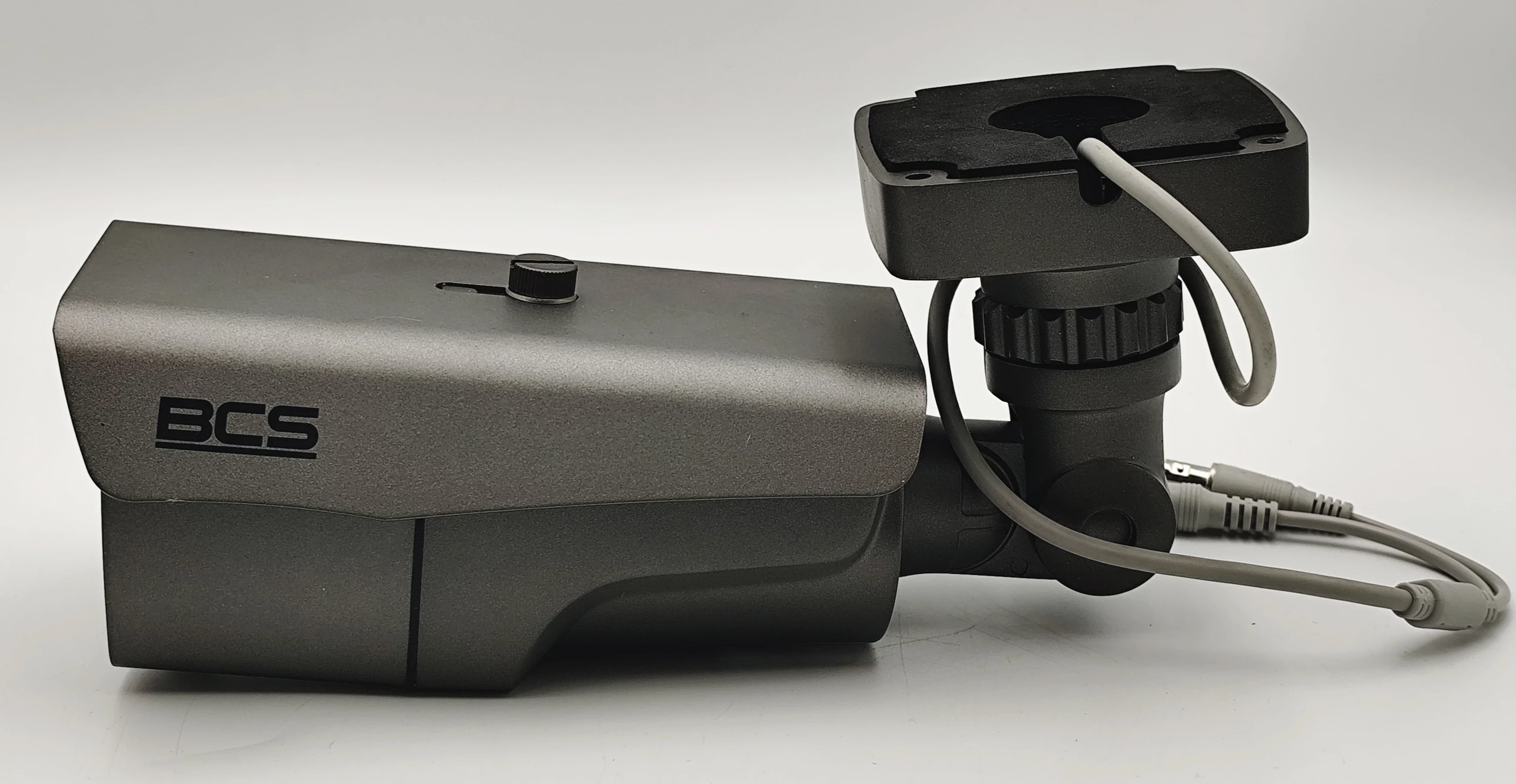 zewnetrzna-kamera-tubowa-bcs-v-tha7200ir3-komplet-kod-producenta-bcs-v-tha7200ir3