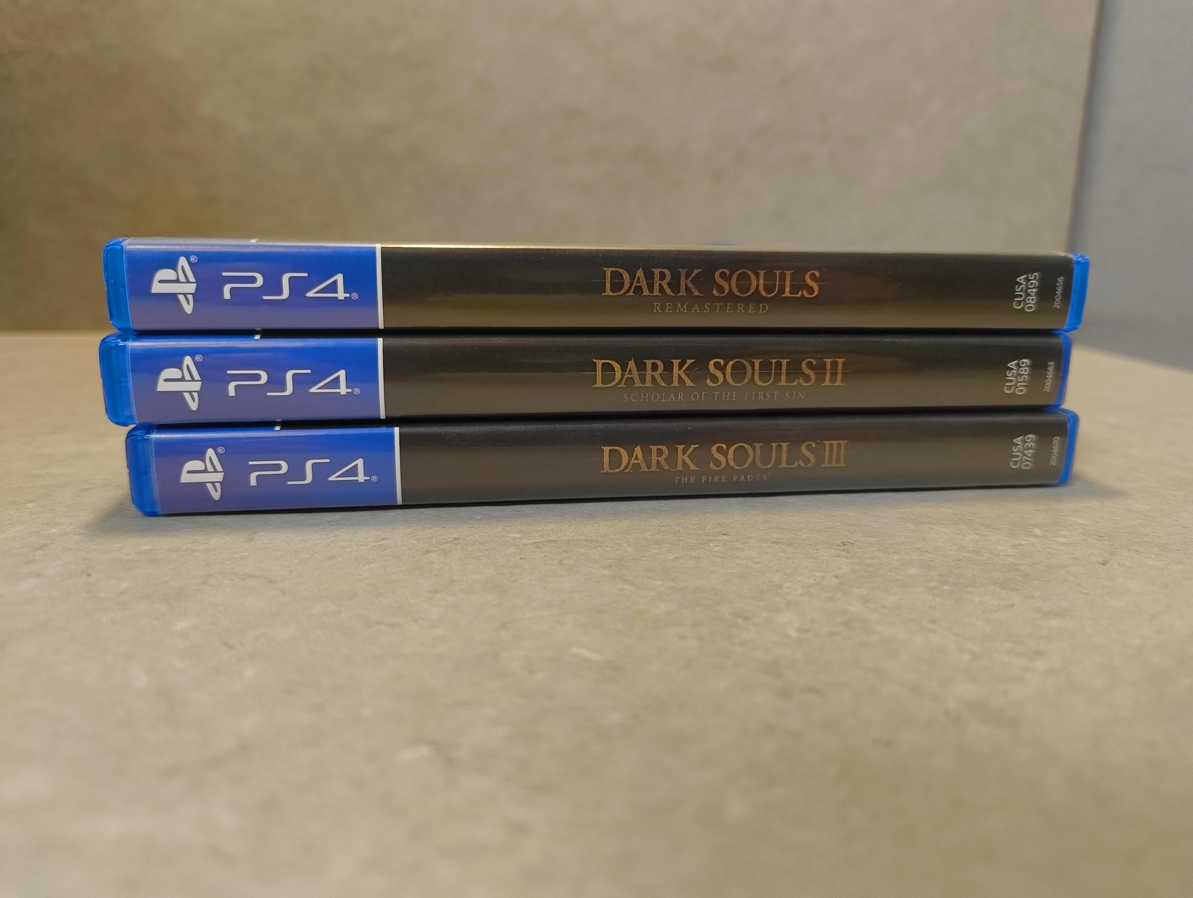 ps4-dark-souls-trilogy-stan-11323-2