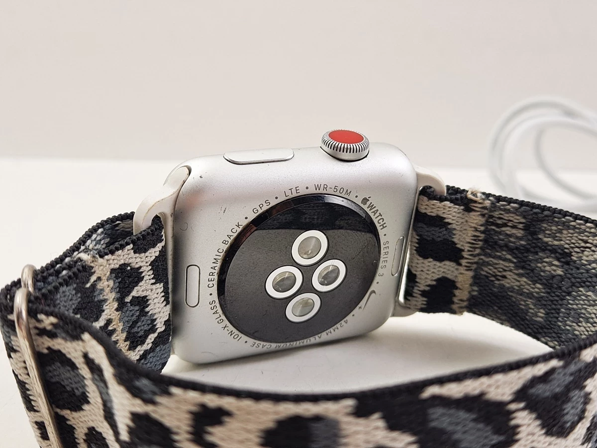 smartwatch-apple-watch-3-42mm-ladowarka-stan-11323-2