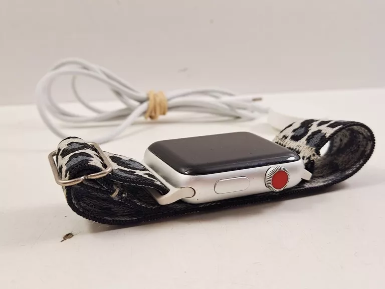 smartwatch-apple-watch-3-42mm-ladowarka-piastowska-19-wroclaw
