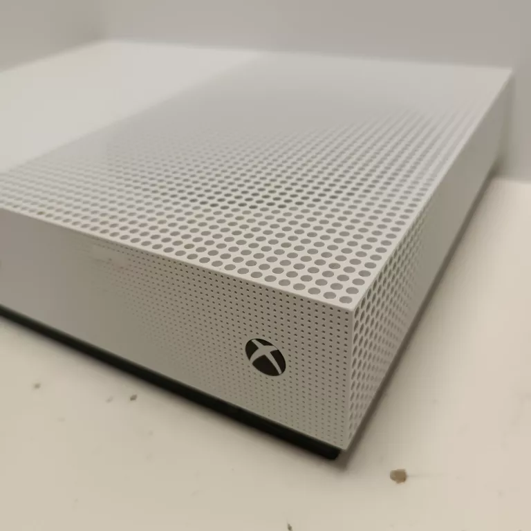 KONSOLA XBOX ONE S 1681