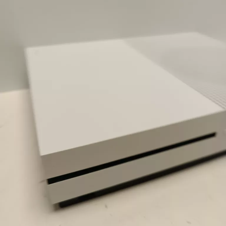 KONSOLA XBOX ONE S 1681