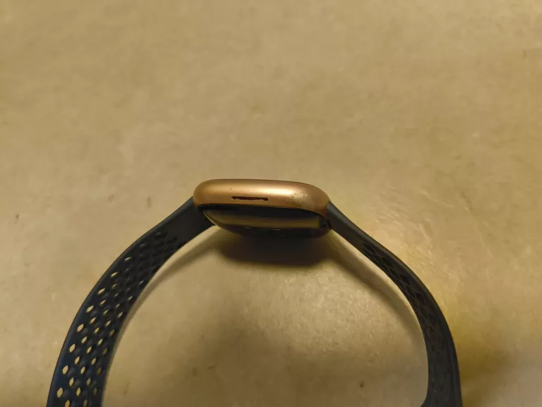 SMARTWATCH FITBIT VERSA 4