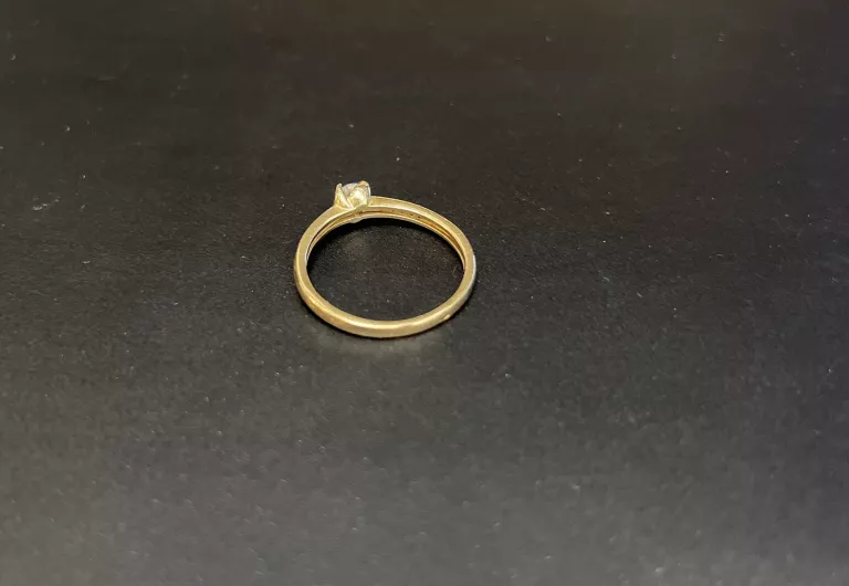 ZŁOTY PIERŚCIONEK P.585  R.16 2,12G