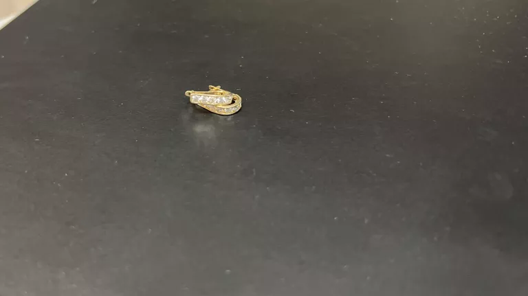 ZŁOTE  KOLCZYKI P:585 W :1,01