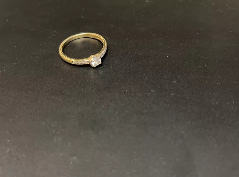 ZŁOTY PIERŚCIONEK P.585  R.16 2,12G