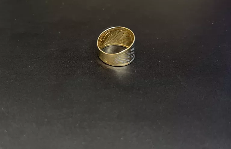 ZŁOTY  PIERŚCIONEK  P.585 1,65G  R.14