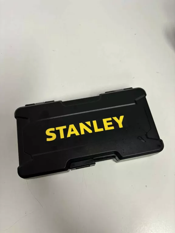 ZESTAW NARZĘDZI STANLEY STMT82672-0 37 EL.