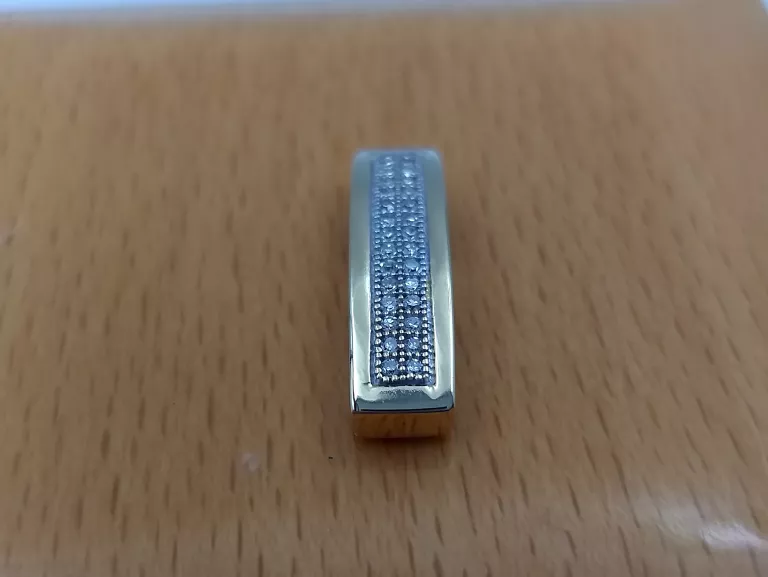 ZŁOTA ZAWIESZKA Z DIAMENTAMI 0,10 CT 585 1,70G
