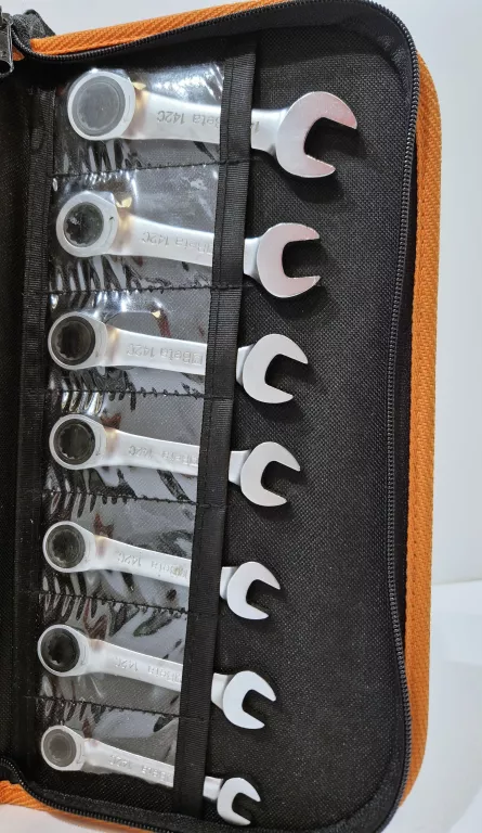 BETA ZESTAW KLUCZY OCZKOWYCH Z GRZECHOTKĄ 12 EL