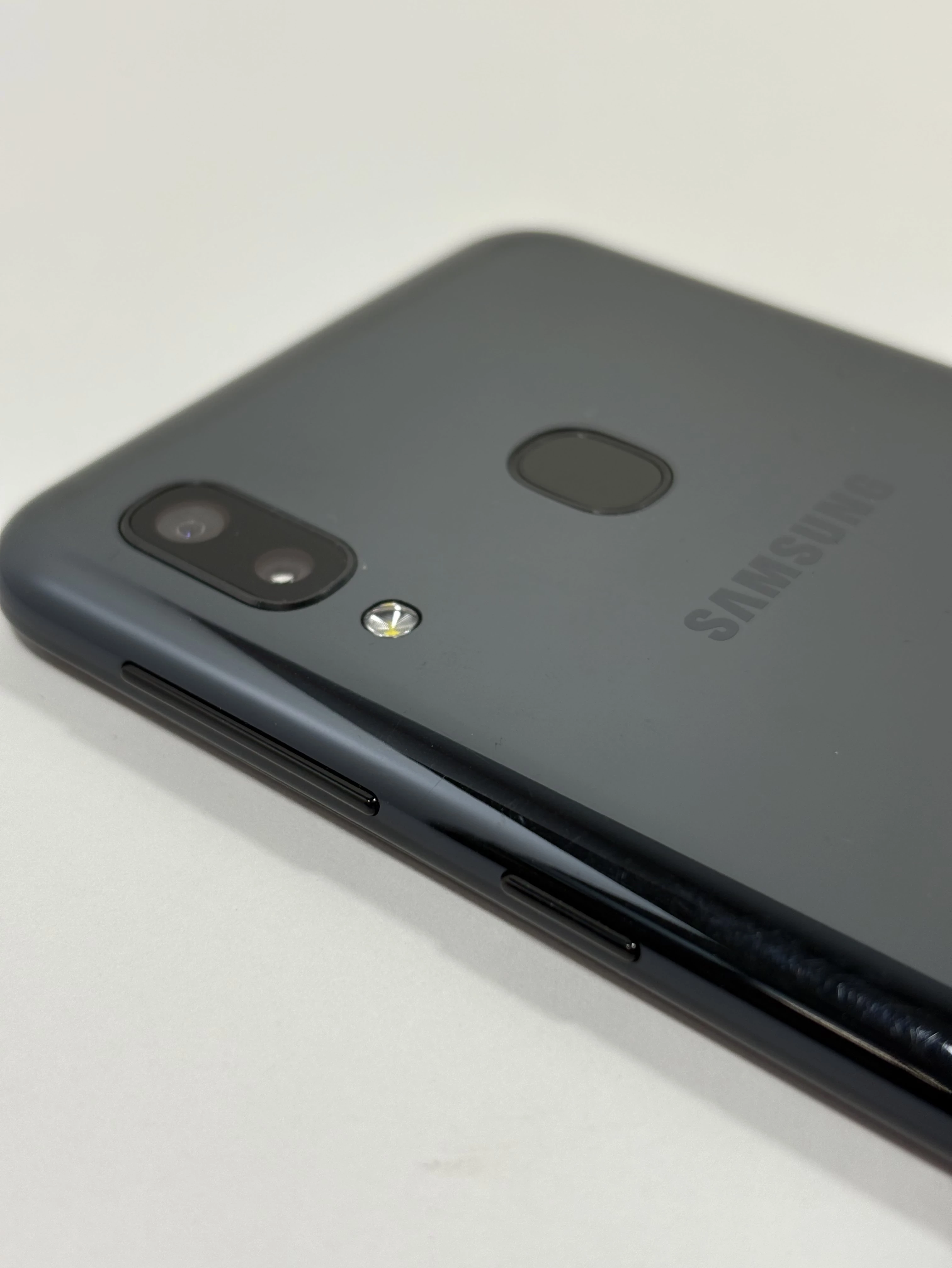 telefon-samsung-a20e-32gb-warto-okazja-kod-producenta-sm-a202fzkdxeo