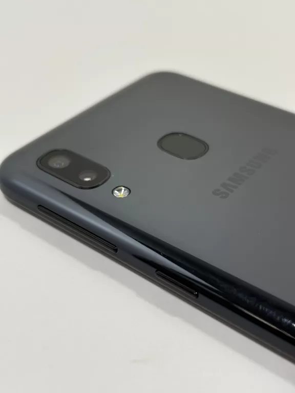 telefon-samsung-a20e-32gb-warto-okazja-kod-producenta-sm-a202fzkdxeo