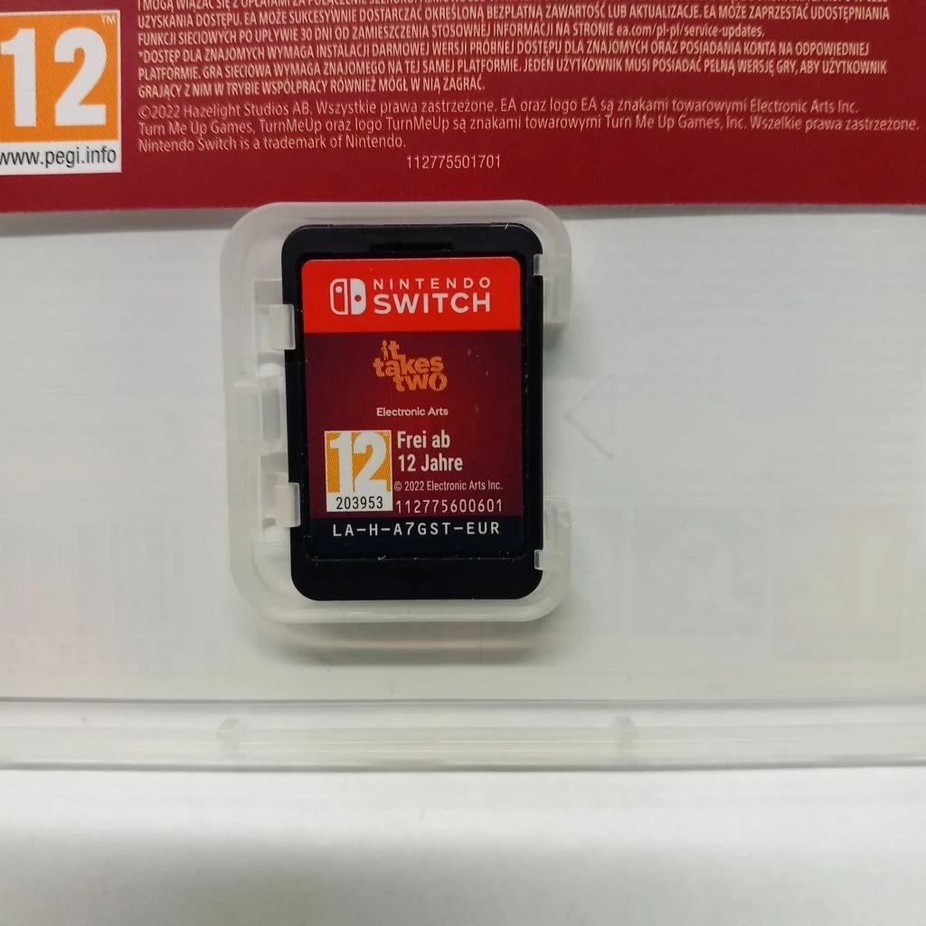 gra-it-takes-two-nintendo-switch-ean-gtin-5030938124948