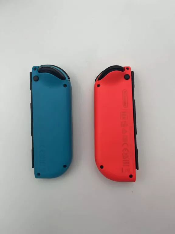 konsola-nintendo-switch-hac-001-komplet-gry-w-zestawie-205998-225574