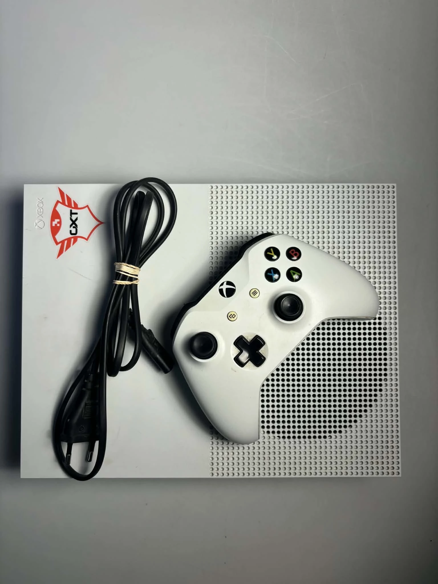 konsola-xbox-one-s-zwirki-i-wigury-1-myslowice