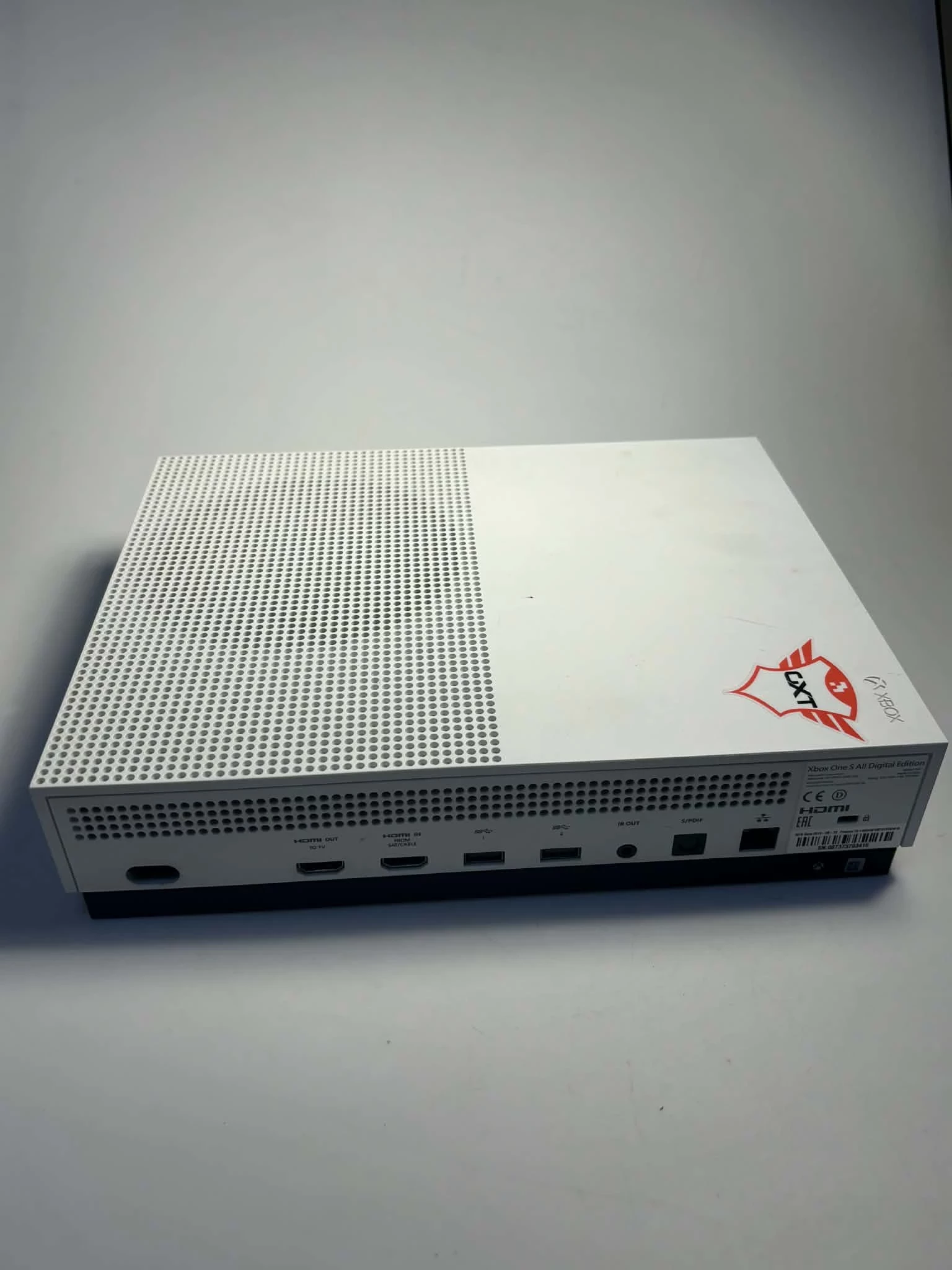 konsola-xbox-one-s-wersja-konsoli-130591-2