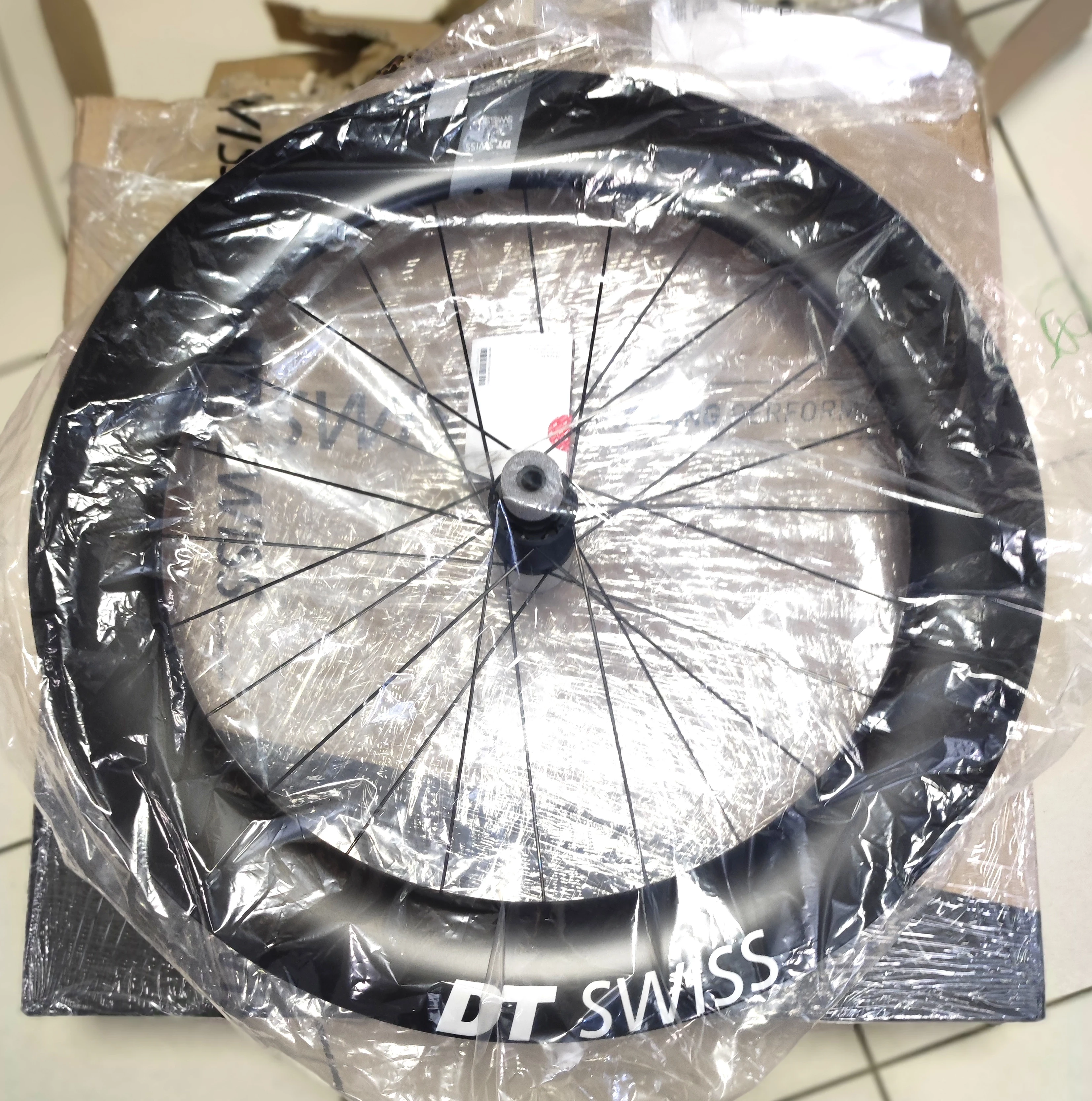 kolo-rowerowe-dt-swiss-arc-1400-di-700c-cl-80-12142-asl11-kaseta-wolnobieg-127974-1