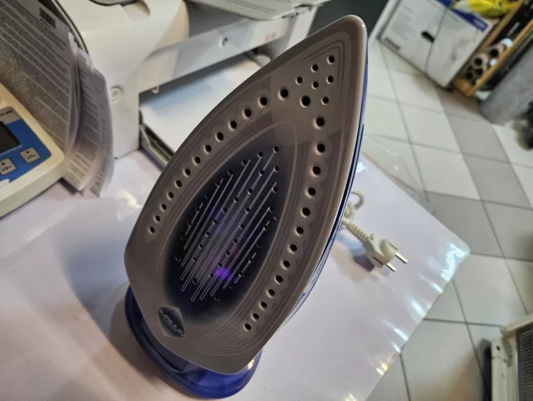 ŻELAZKO TEFAL ULTRAGLISS ANTI-CALC FV4967