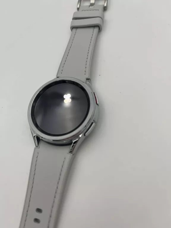 smartwatch-samsung-watch-6-classic-model-249460-1780670