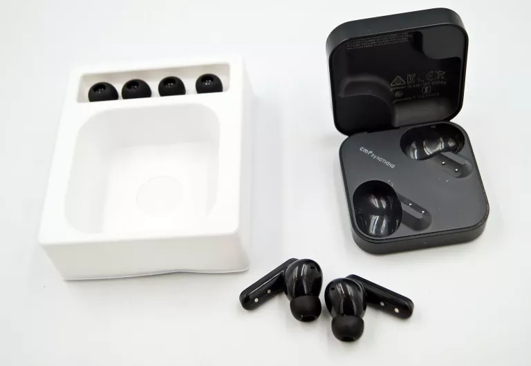 SŁUCHAWKI BEZPRZEWODOWE DOKANAŁOWE NOTHING BUDS DARK GREY