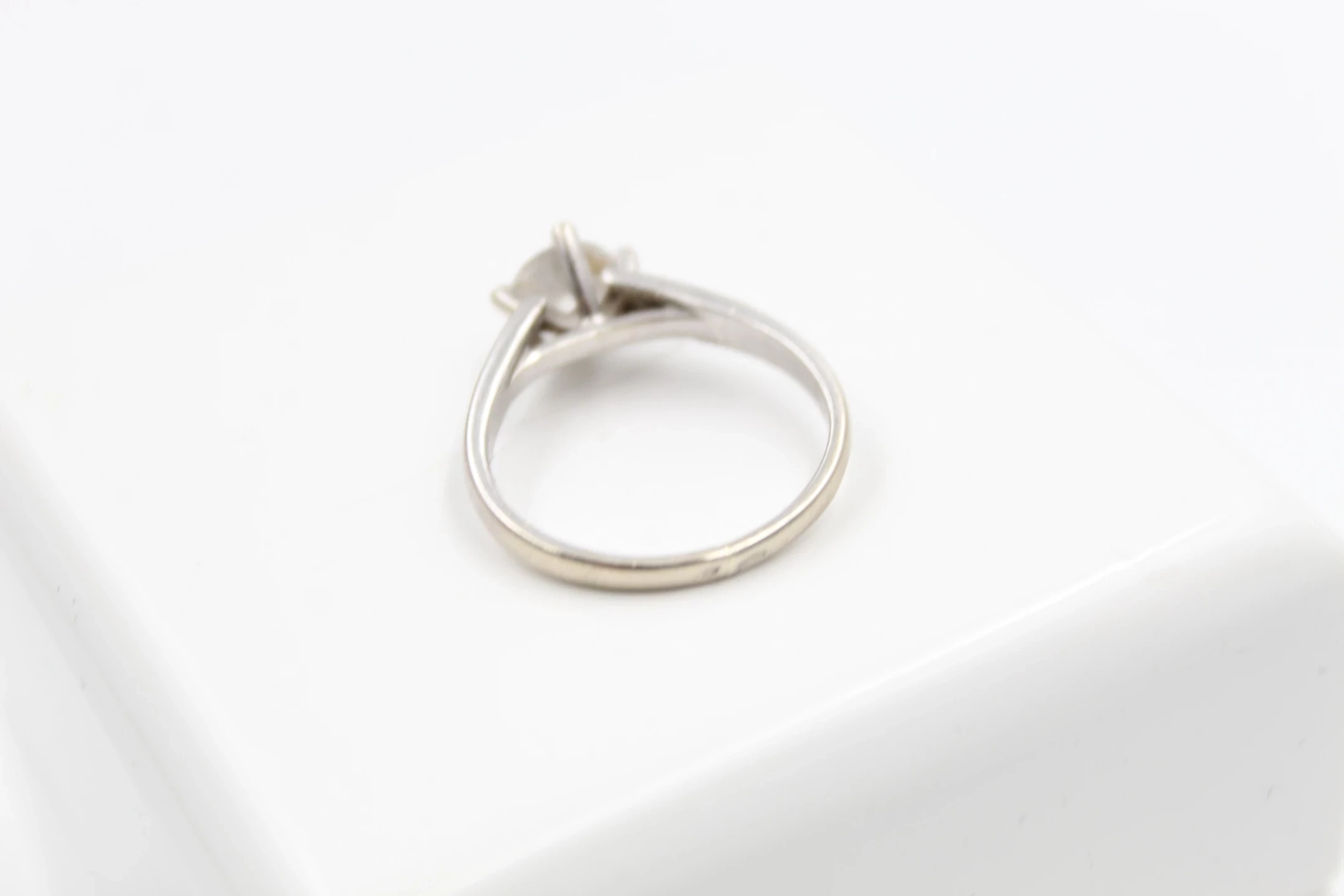 sliczny-zloty-pierscionek-585-biale-zloto-r14-rozmiarsrednica-wew-mm-372-14