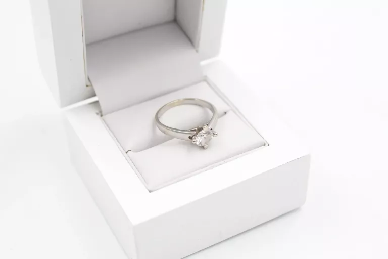 sliczny-zloty-pierscionek-585-biale-zloto-r14-material-15835-1