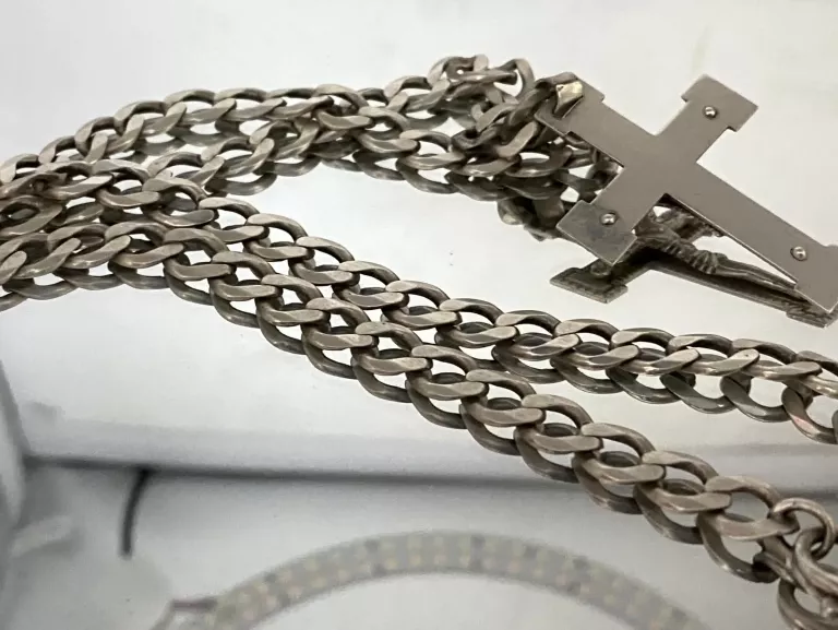 SREBRO - WYRÓB JUBILERSKI UŻYWANY ŁAŃCUCH Z KRZYŻYKIEM 925/39,76G