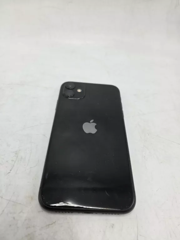 TELEFON APPLE IPHONE 11 4/64 GB BAT. SERWIS 76 %