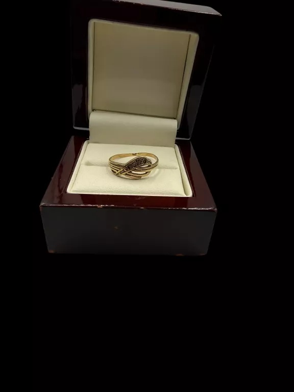 ZŁOTY PIERŚCIONEK 585