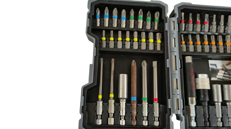 ZESTAW BITÓW I NASADEK BOSCH 43 SZT.