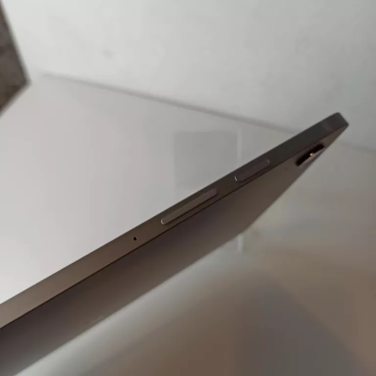 TABLET  GALAXY TAB S9 FE 5G / 128 GB / KOMPLET /