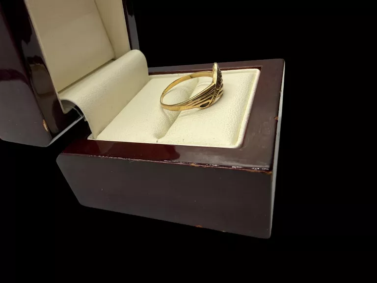 ZŁOTY PIERŚCIONEK 585