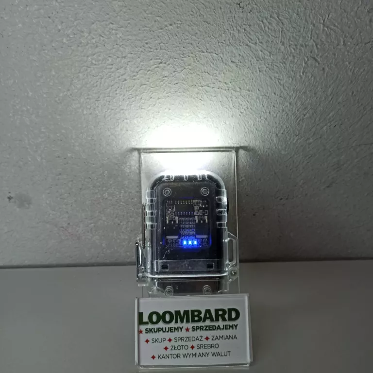 ZAPALNICZKA PLAZMOWA BADGER OUTDOOR Z LATARKĄ